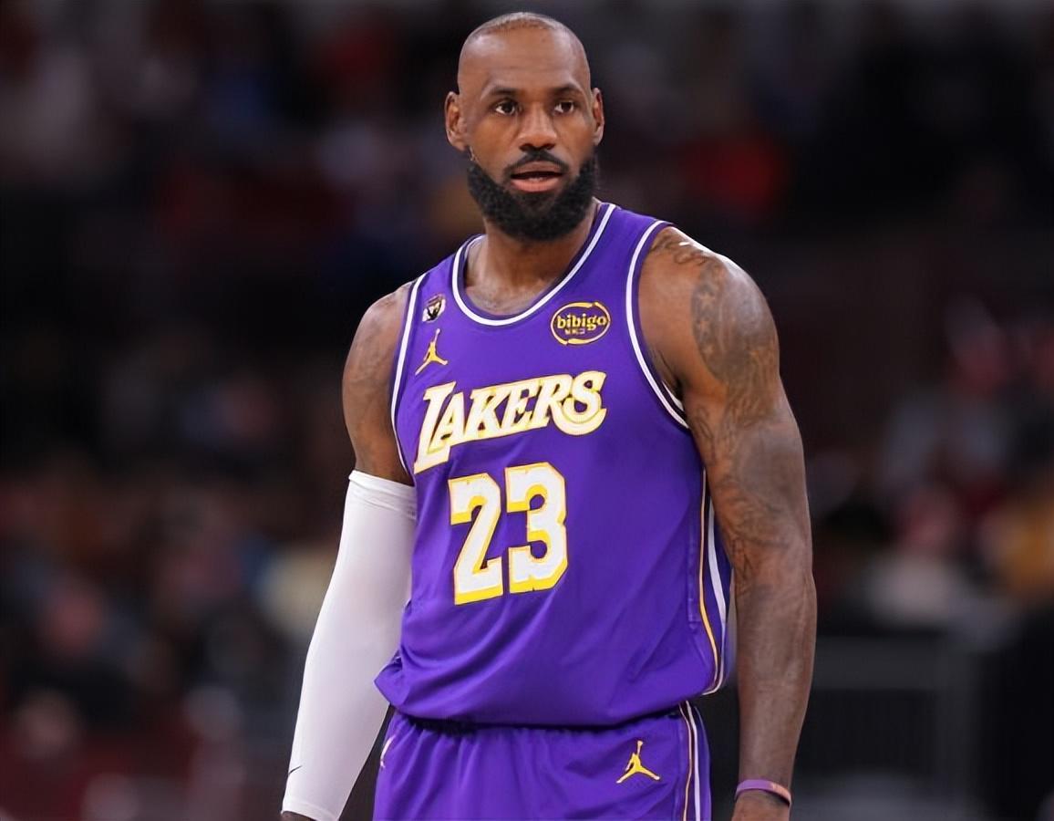 乐鱼体育-东契奇伤退，湖人逆转取胜，赛后数据一览，最大功臣不是詹姆斯