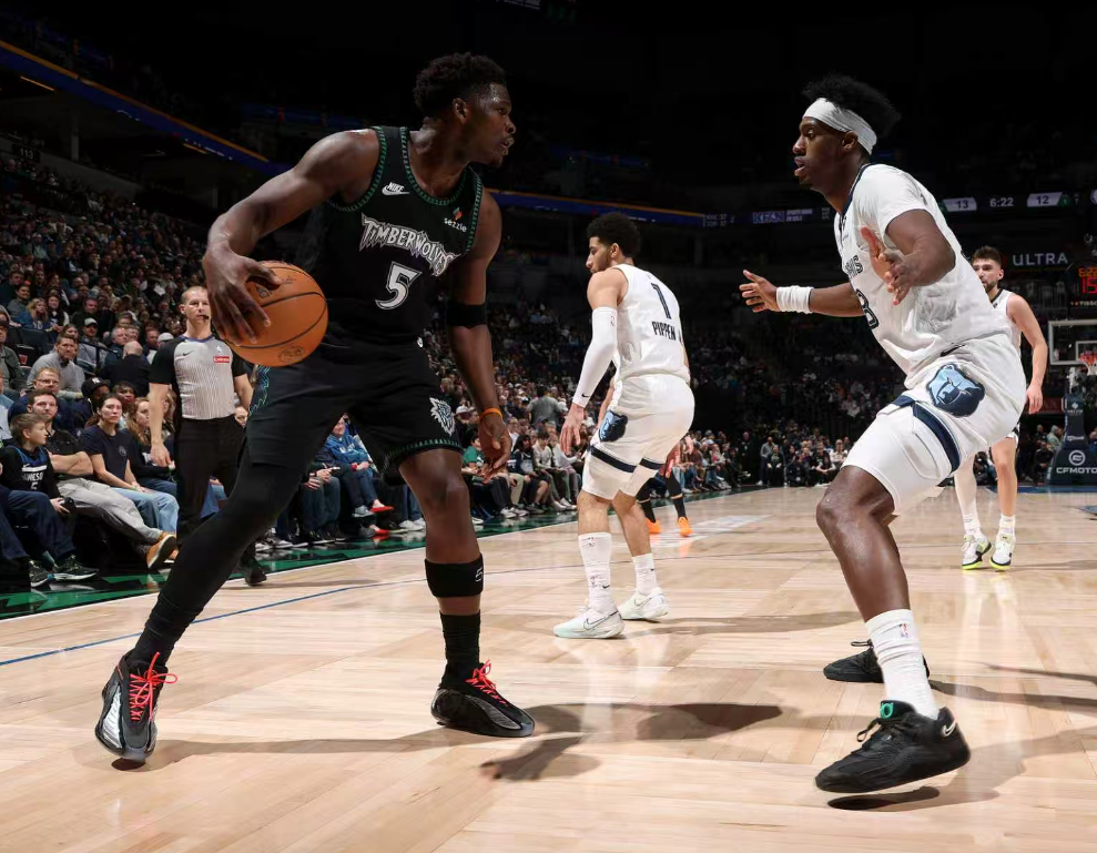 乐鱼官网-末节13分+决胜两罚!爱德华轰41+6+5断1帽 助森林狼稳住西区第四