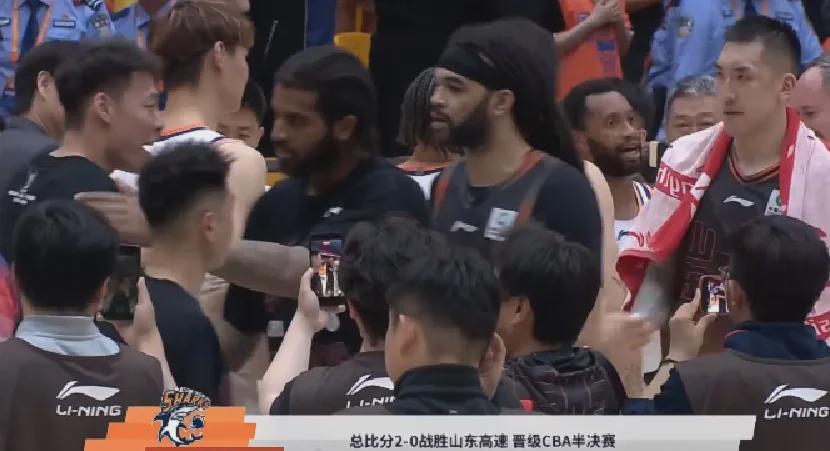 乐鱼平台-0秒绝杀!再见了,崔永熙!这才是广东队第一侧翼