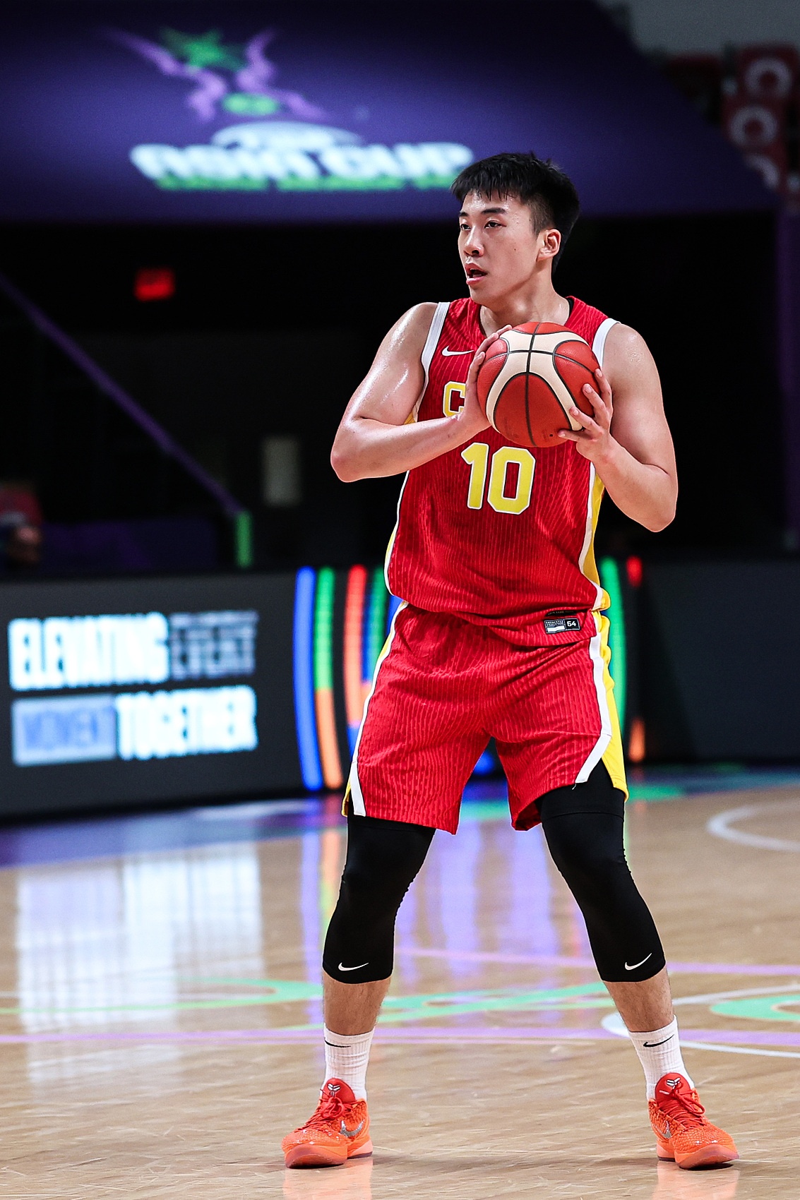 乐鱼下载安装-王俊杰&amp;杨瀚森回归后中国男篮如何？解说：能赢日本 锋线厚度不错